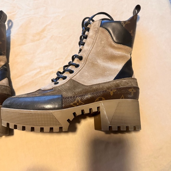 Louis Vuitton Desert Boots size 38 - Picture 2 of 7